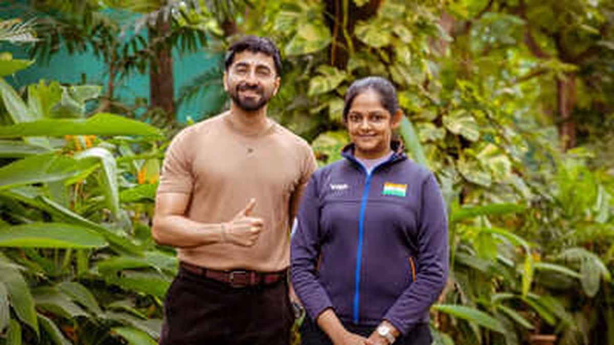 Ayushmann Khurrana Supports Shooter Meghana Sajjanar With a New Rifle Ayushmann Khurrana Supports Shooter Meghana Sajjanar With a New Rifle