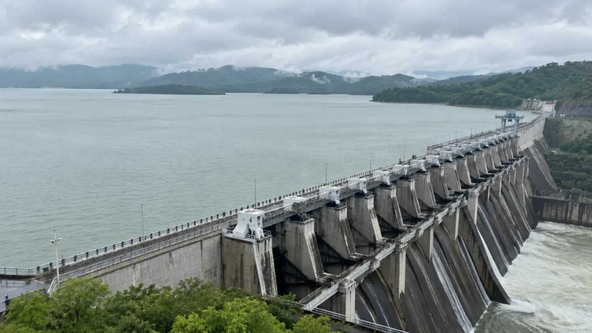 Worrisome Water Levels at Narmada Dam in Gujarat