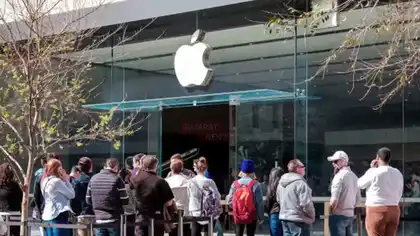 Apple Pay Launches in India After 12 Years, iPhone Payments Enabled Apple Pay Launches in India After 12 Years, iPhone Payments Enabled