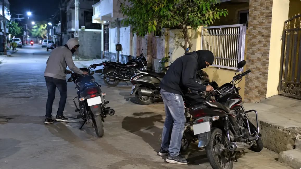 Two Bikes Stolen in Jamnagar's Meghpar Panthak, Police Register Case Two Bikes Stolen in Jamnagar's Meghpar Panthak, Police Register Case
