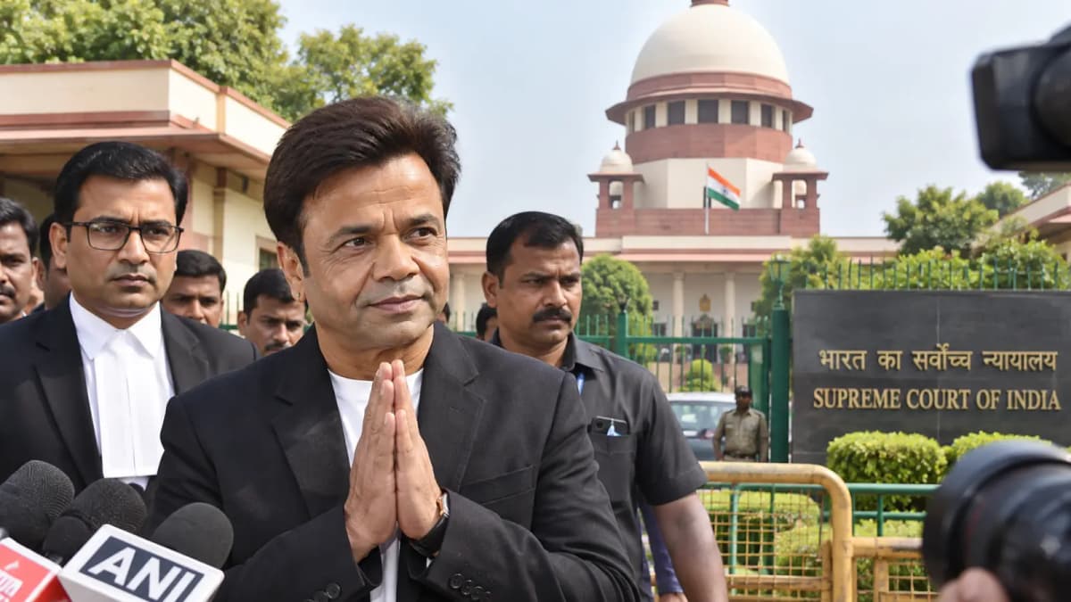 Rajpal Yadav Gets Relief from Supreme Court, Asked to Deposit ₹2 Crore Rajpal Yadav Gets Relief from Supreme Court, Asked to Deposit ₹2 Crore