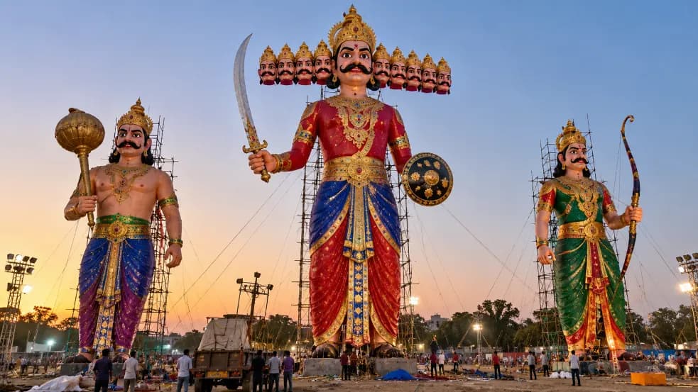 Rajkot Prepares for Dussehra with 55-Foot Ravana and 45-Foot Kumbhkaran, Meghnath Effigies