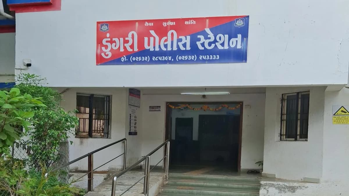 Blackmail Case Involving 17-Year-Old Girl in Valsad Blackmail Case Involving 17-Year-Old Girl in Valsad